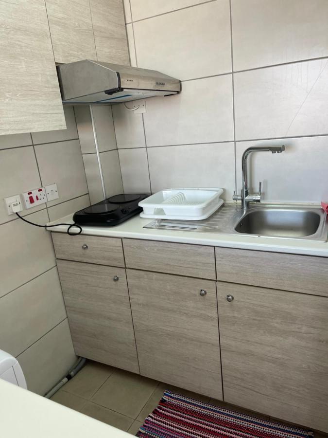 Alex Beach Apartment 203 Ларнака Экстерьер фото