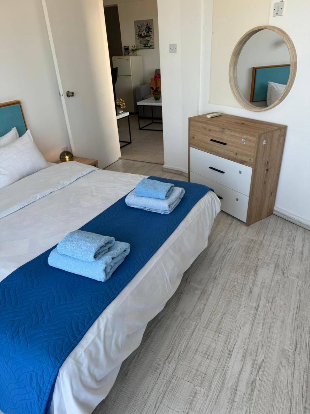 Alex Beach Apartment 203 Ларнака Экстерьер фото
