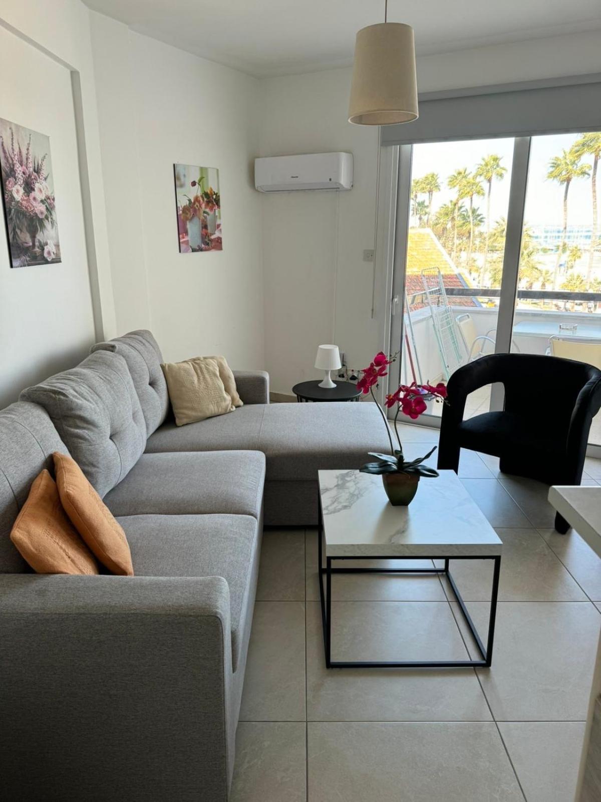 Alex Beach Apartment 203 Ларнака Экстерьер фото