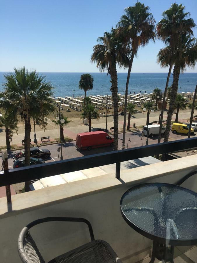 Alex Beach Apartment 203 Ларнака Экстерьер фото